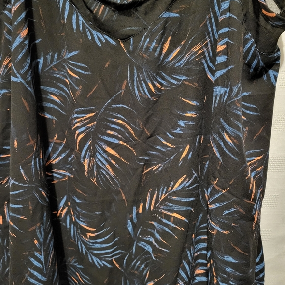 Torrid leaf tank top - Picture 2 of 3